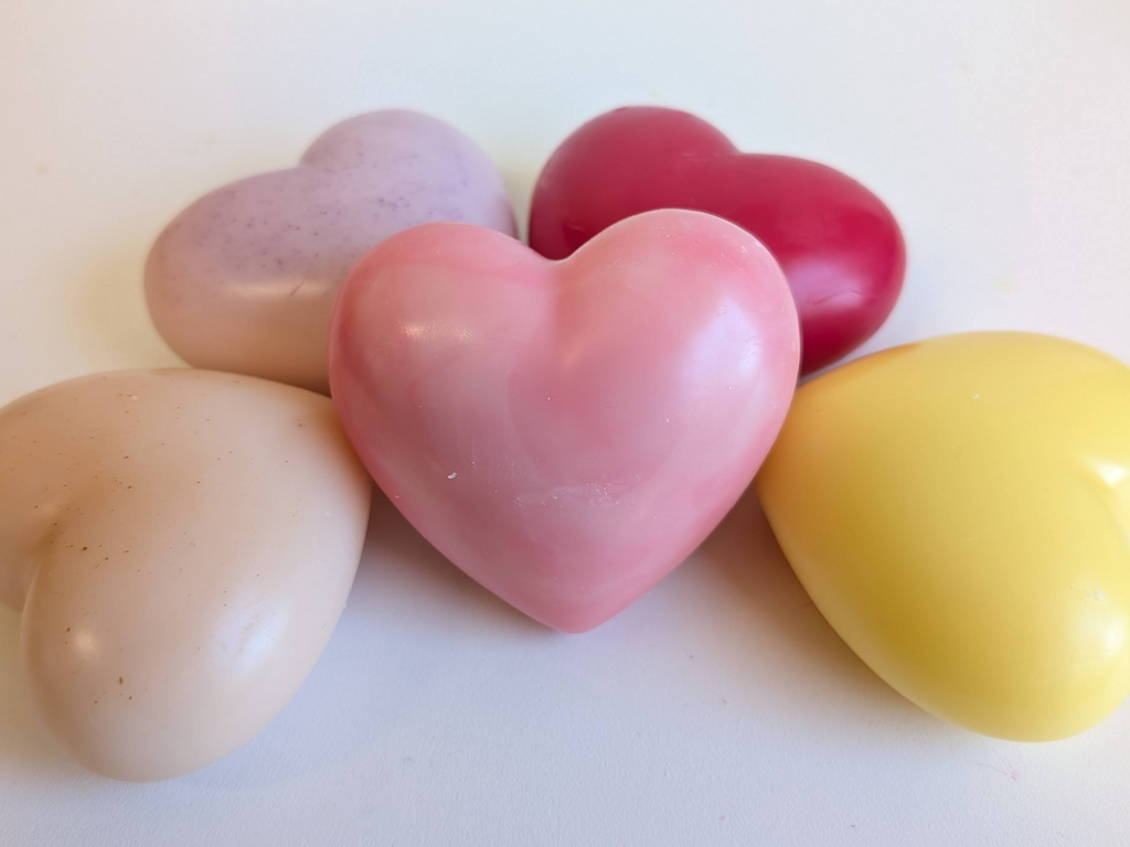 Holiday Special Wax heart freshener for closets and drawers – Limited Edition Scents for the Festive Season