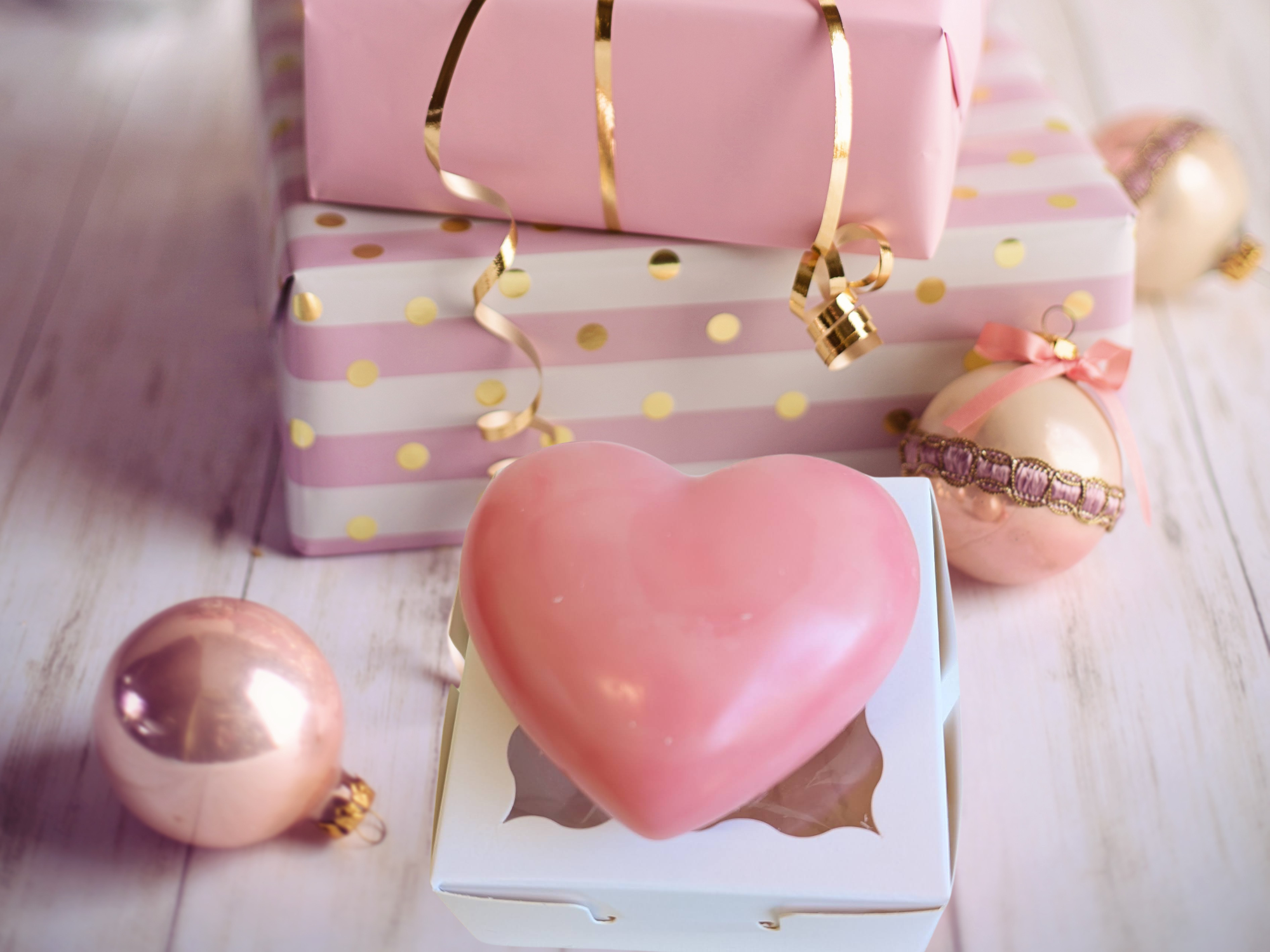 Holiday Special Wax heart freshener for closets and drawers – Limited Edition Scents for the Festive Season