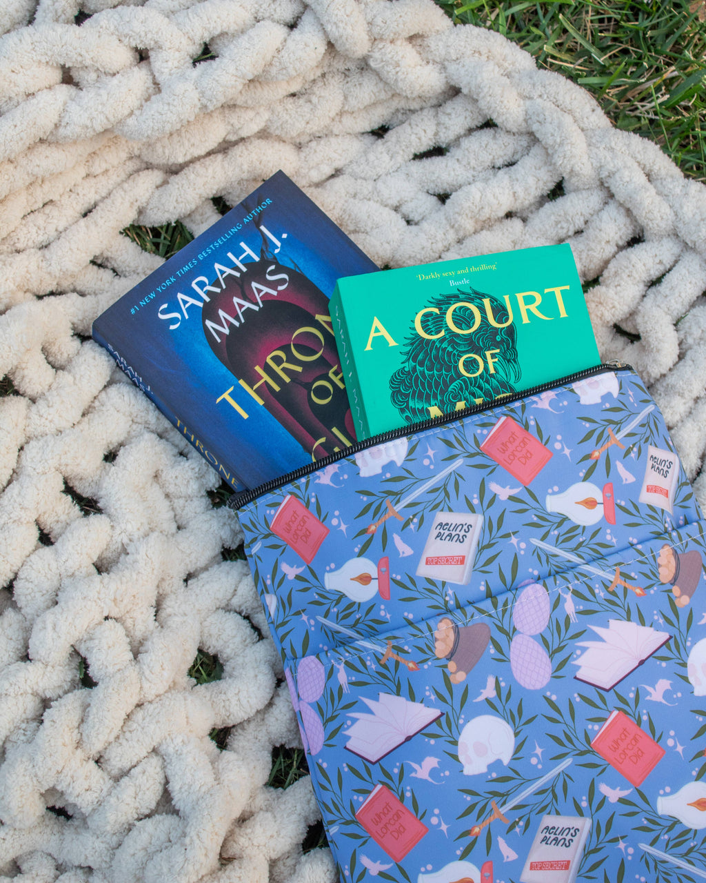 Meaggie Moos - Book / Tablet Sleeve | Throne of Glass