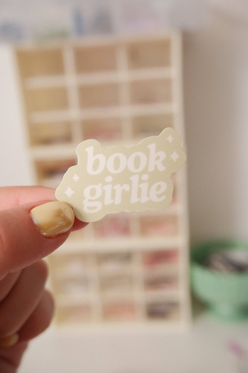 The Tiny Bookshelf - Book Girlie