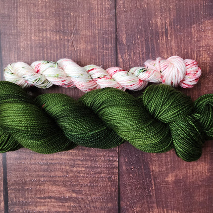 Haul out the Holly Sock Set