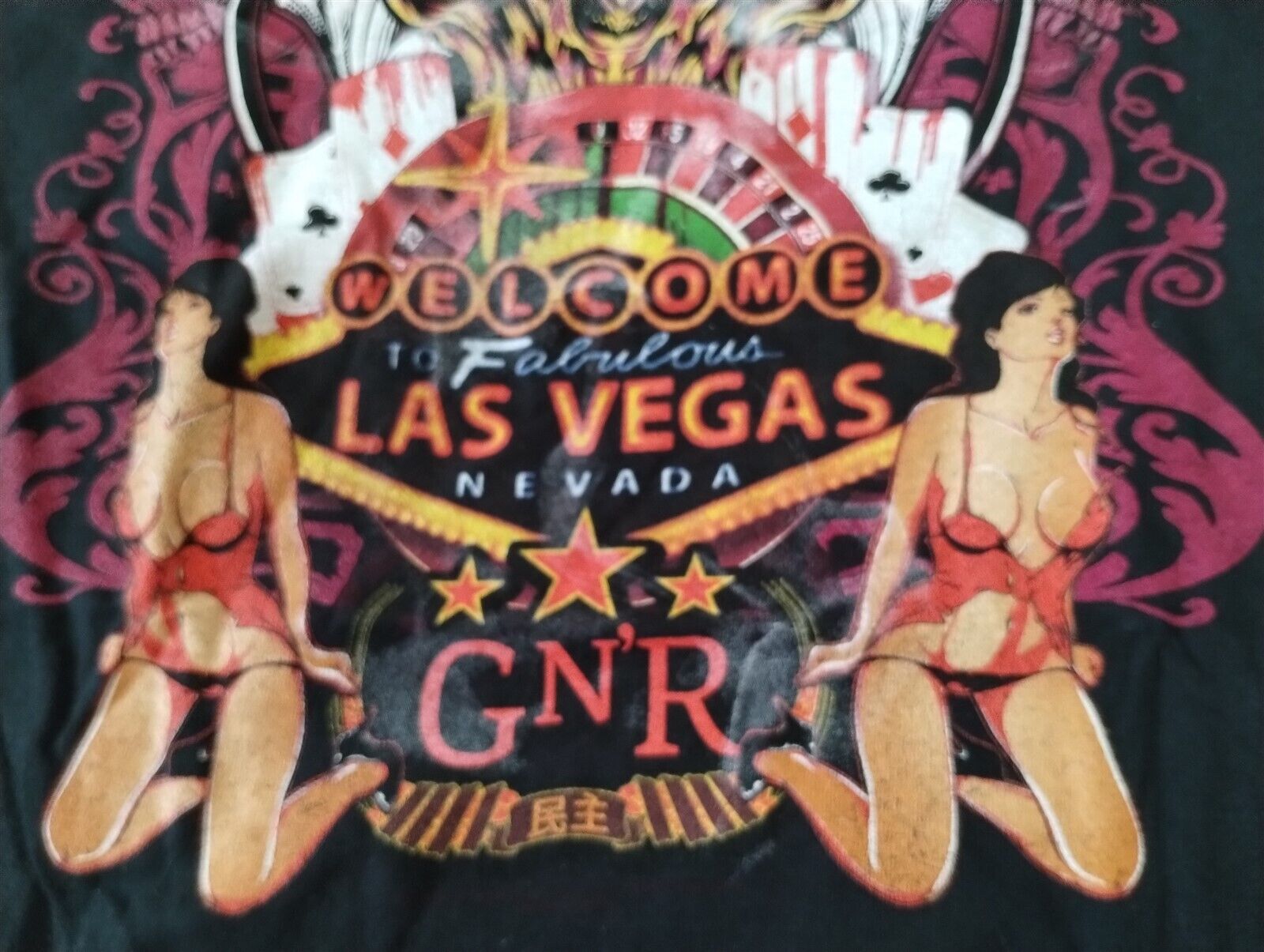 GUNS N' ROSES-2012 Distressed Welcome to Fabulous Las Vegas T-shirt ~Never Worn~