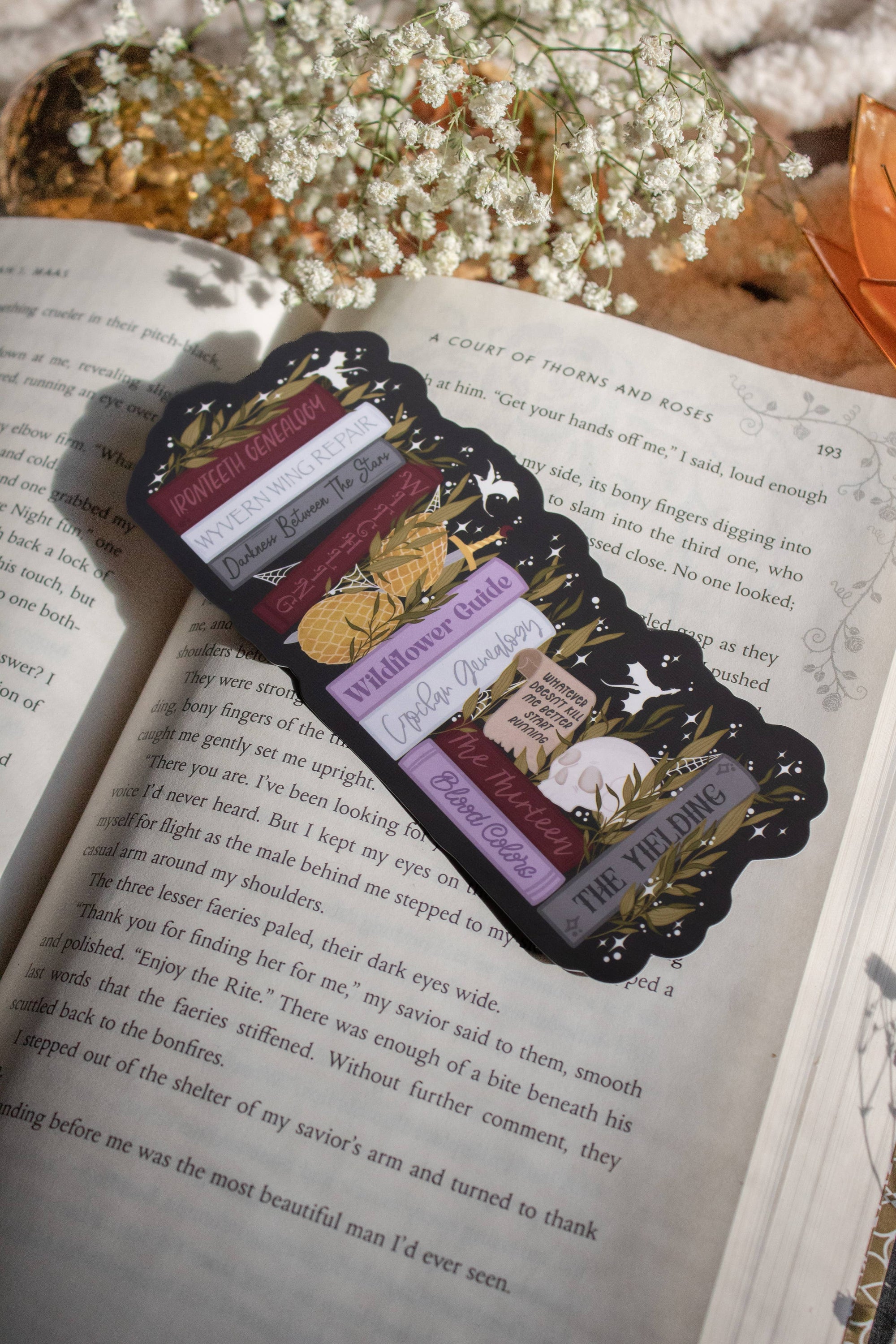 Meaggie Moos - Manon's Bookshelf Bookmark | Throne of Glass