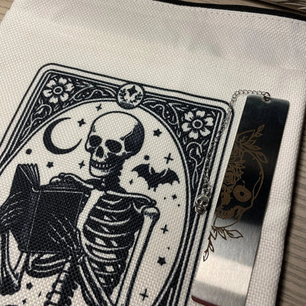 Gothic Skull Book Sleeves (see bulk rates)