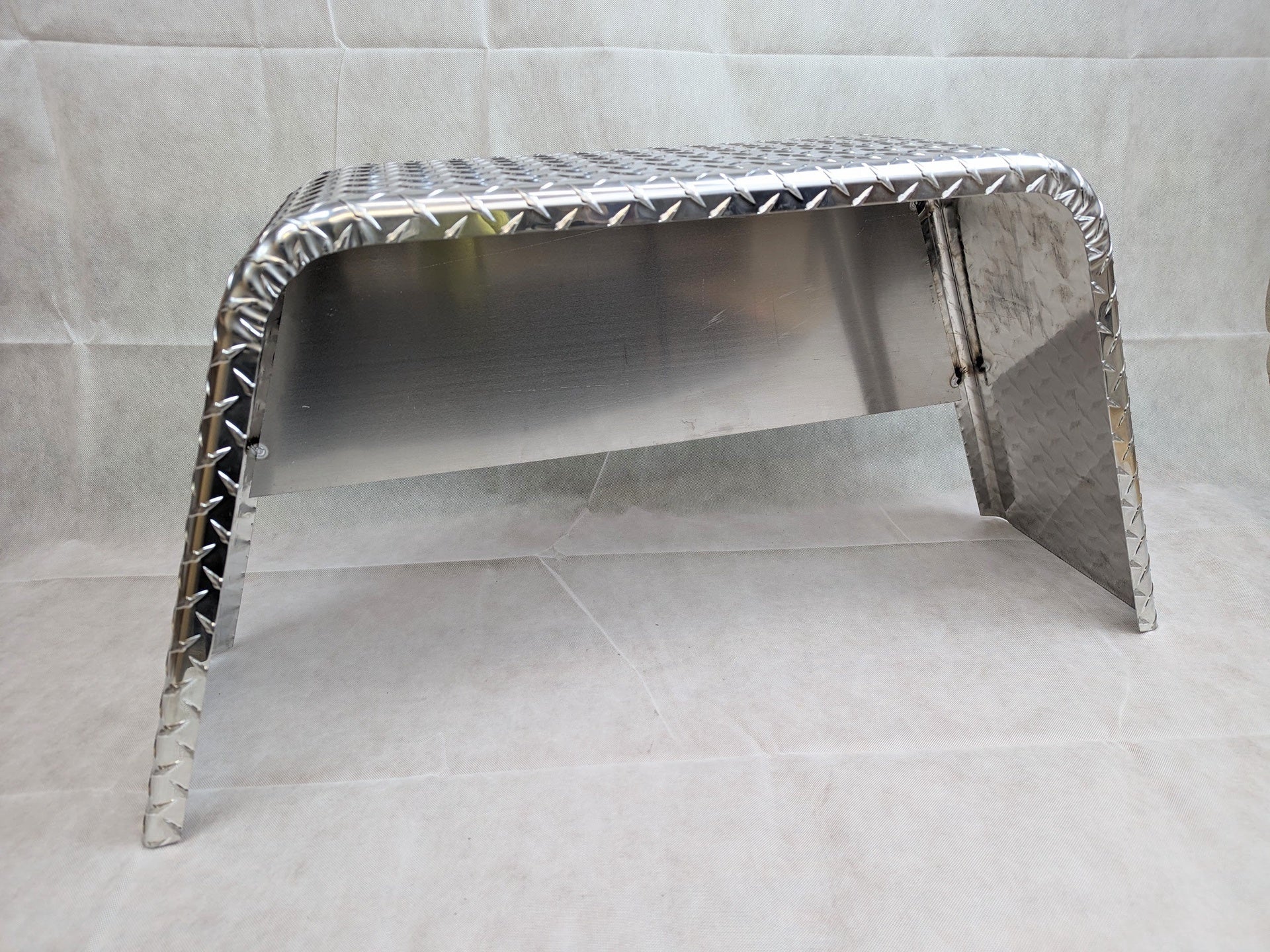 Aluminum Fender Single Axle With Backer Plate- Diamond Treadplate