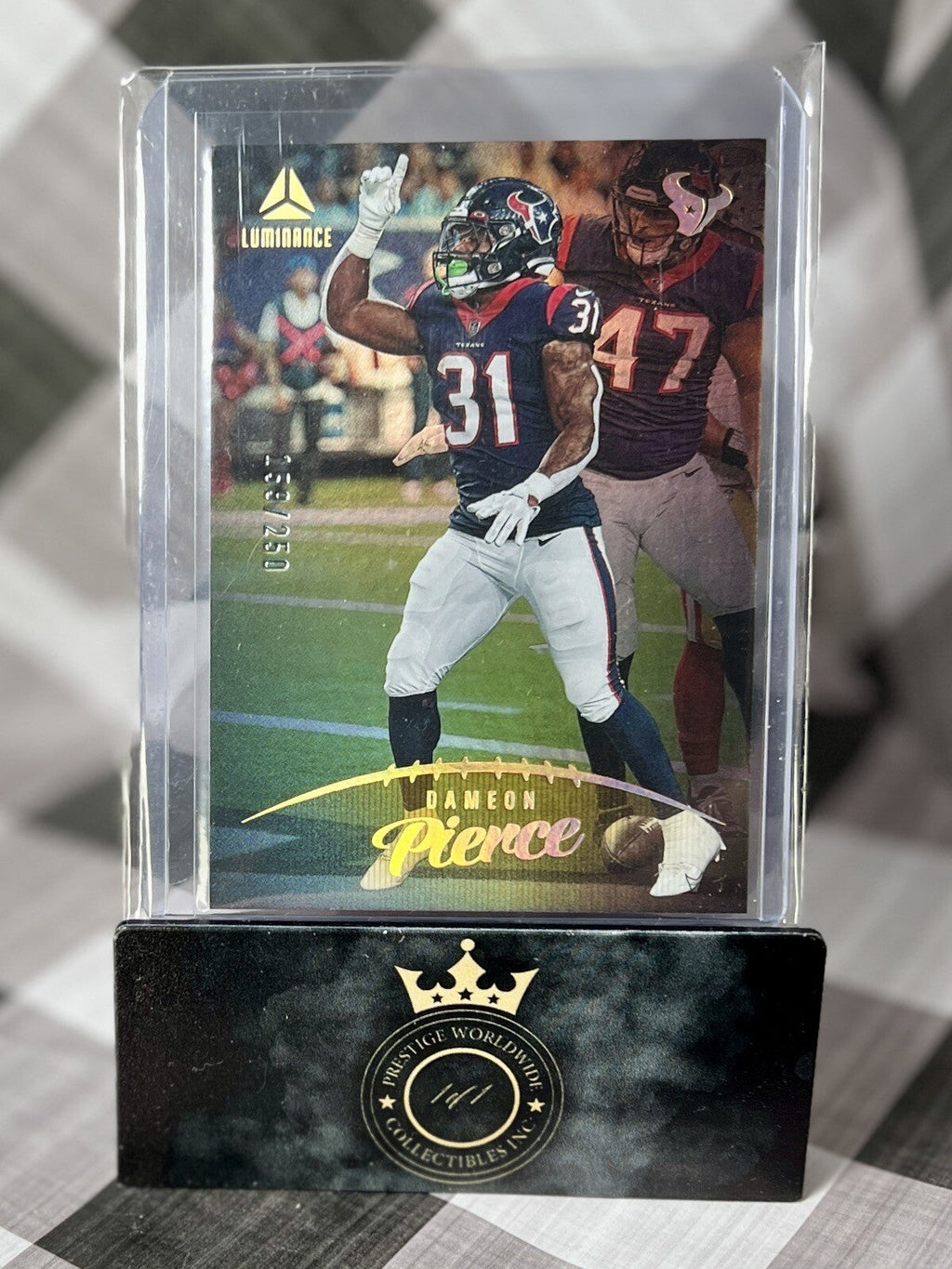 Dameon Pierce 2023 Panini Luminance Gold /250 #22 Houston Texans SP