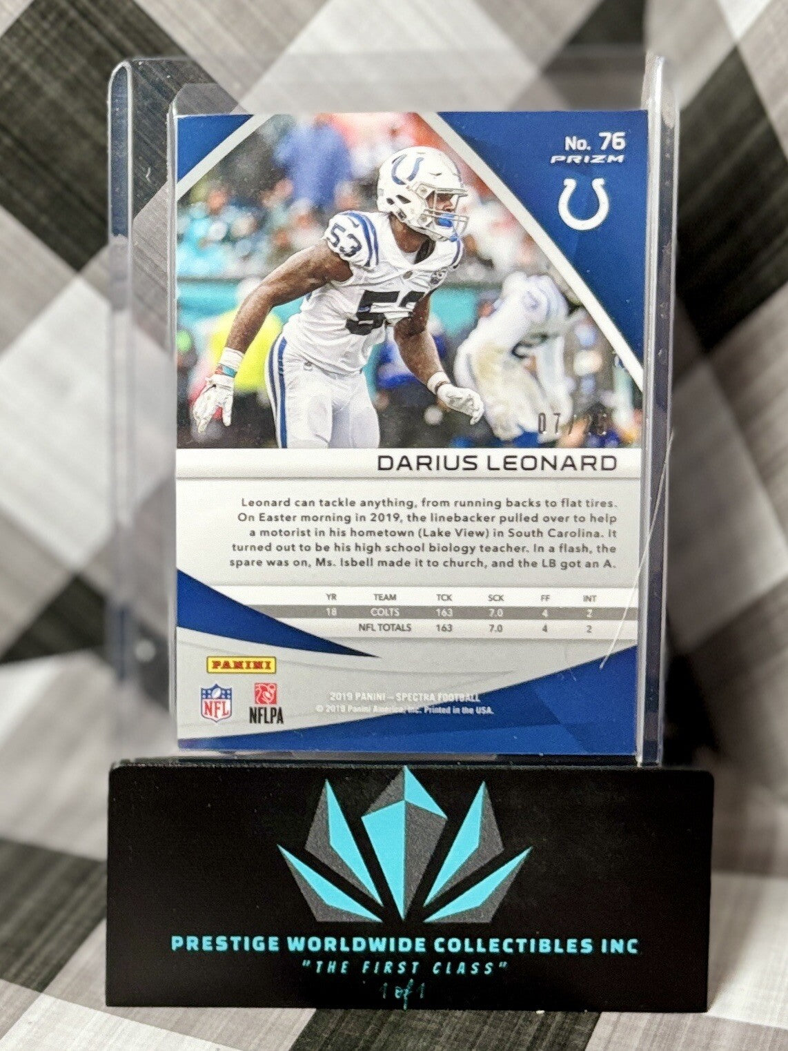 Darius Leonard 2019 Panini Spectra Neon Pink /25 #76 Indianapolis Colts SP