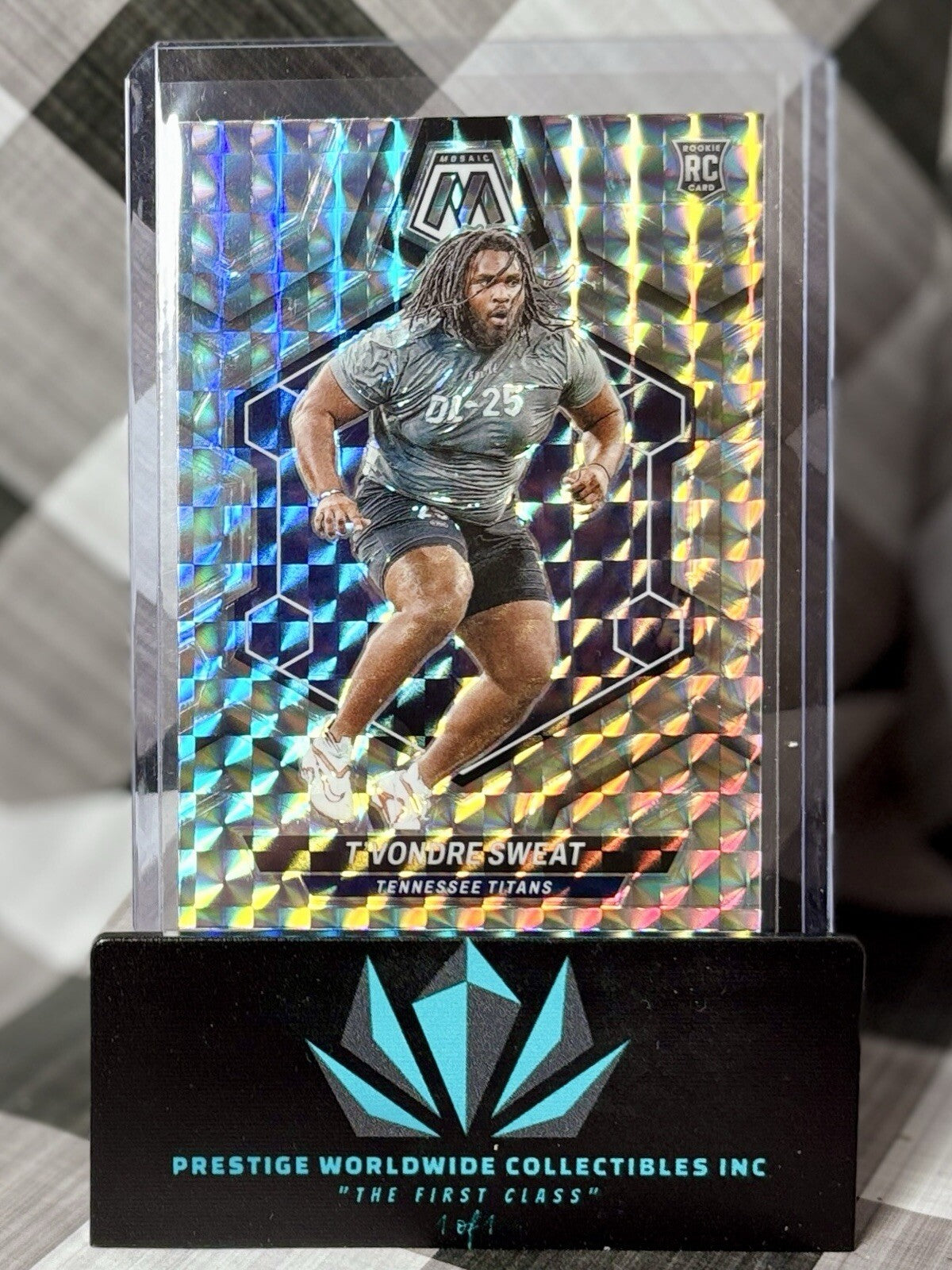 T'Vondre Sweat 2024 Panini Mosaic Silver Prizm Rookie #338 Tennessee Titans RC