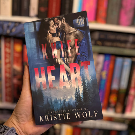 Knife to the Heart: Small-Town Steamy Romantic Suspense (Blood Snow Book 1)