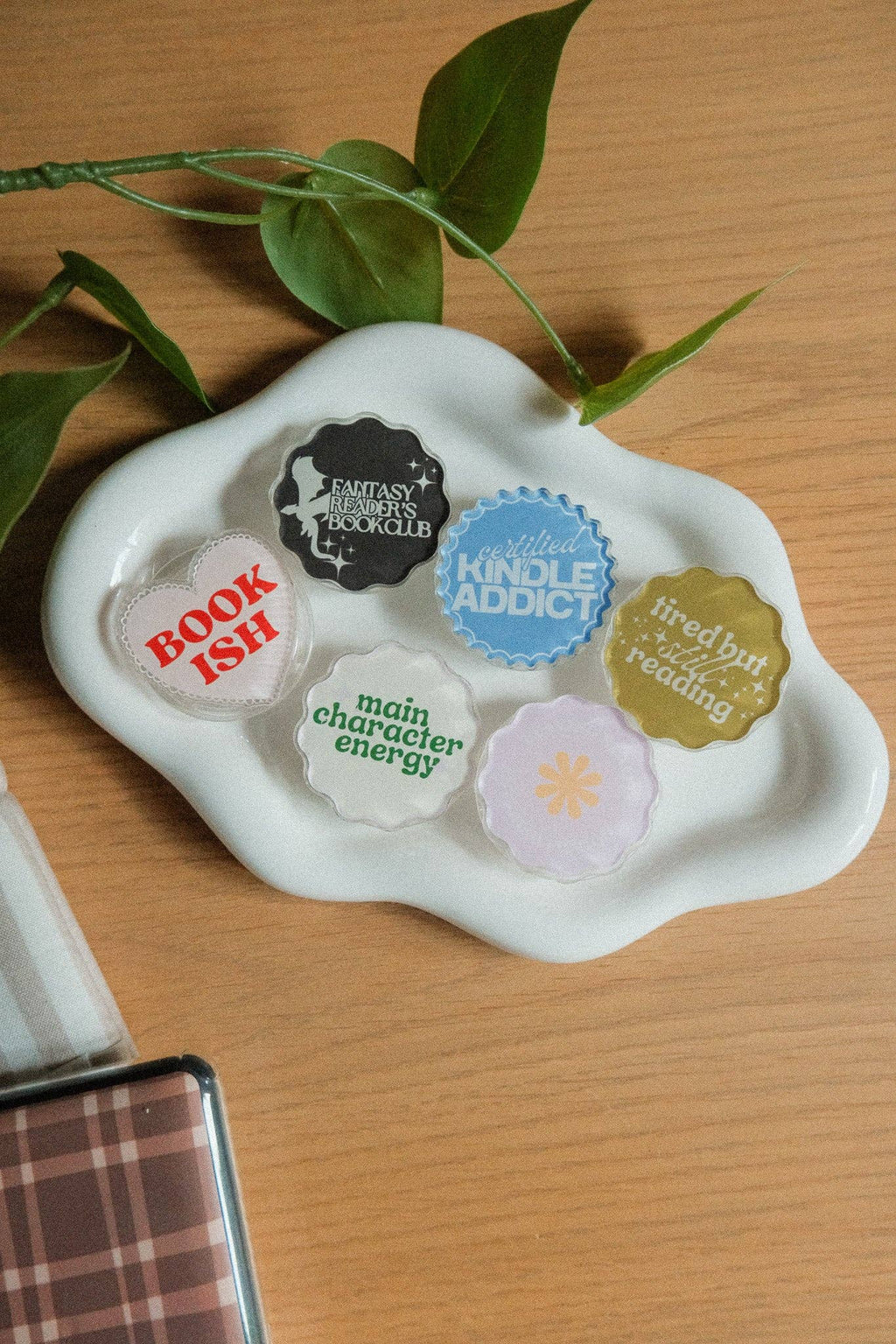 The Tiny Bookshelf - Kindle | Kobo Grips