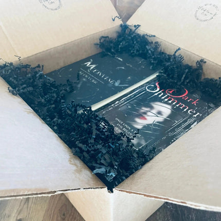 Black Spines - Decor you love to read - Surprise Signed Dark Romance Books in the Mix! Modern & Modern-Classics