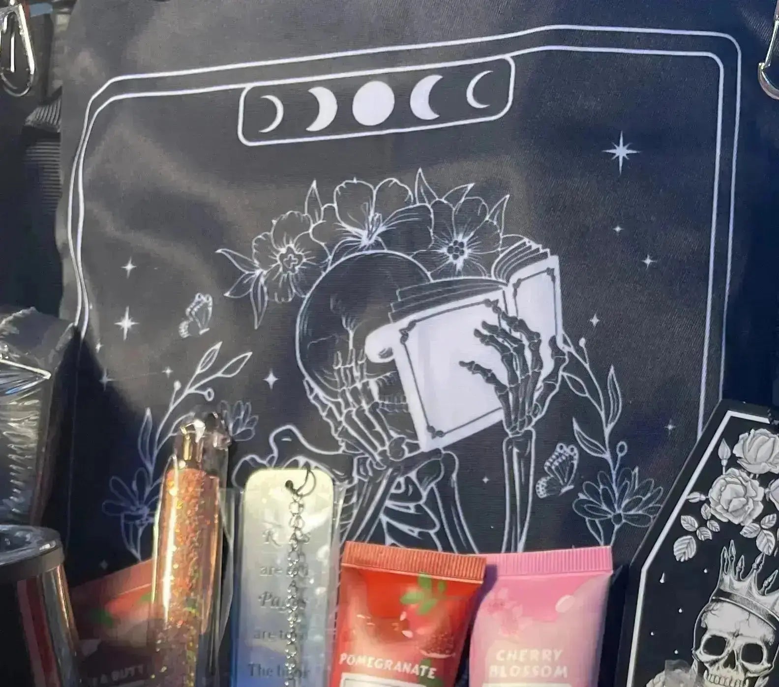 Gothic Skull Book Sleeves (see bulk rates)