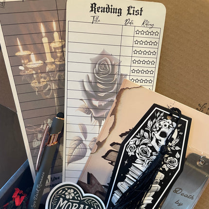 Dark Romance Activity Box +/- novels & toy