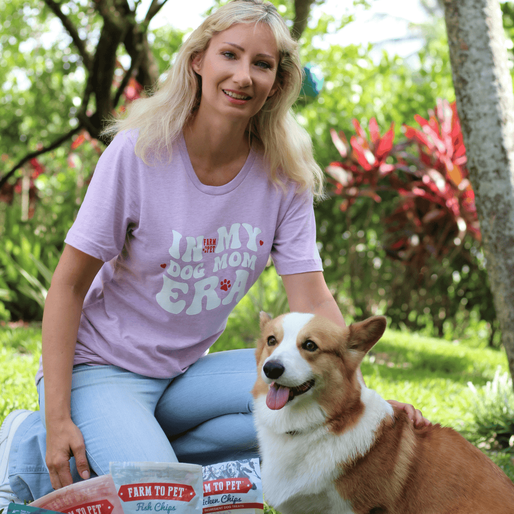 "Dog Mom Era" T-shirt | Paw-fect Gift for Dog Moms