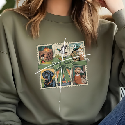 Tis The Season | Gildan Sweatshirt