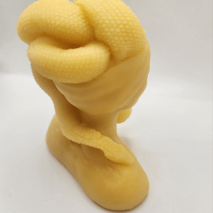 Medusa Beeswax Candle – 7.4 oz