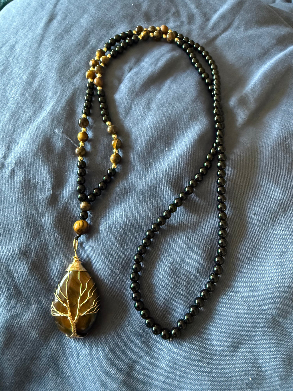 Tigers Eye and Onyx Healing Necklace