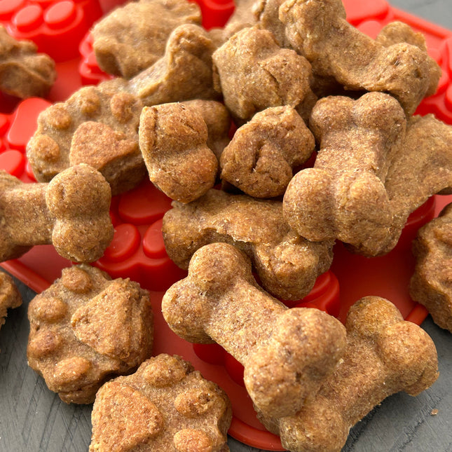 Lucy Loo Treats - Tilly’s Treat - Peanut Butter, Banana, & Bacon (7.5 oz. Bag)