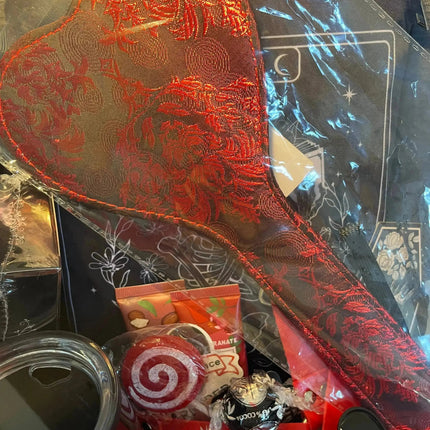 Dark & Spicy trope-gasm: books, goodies, toys!