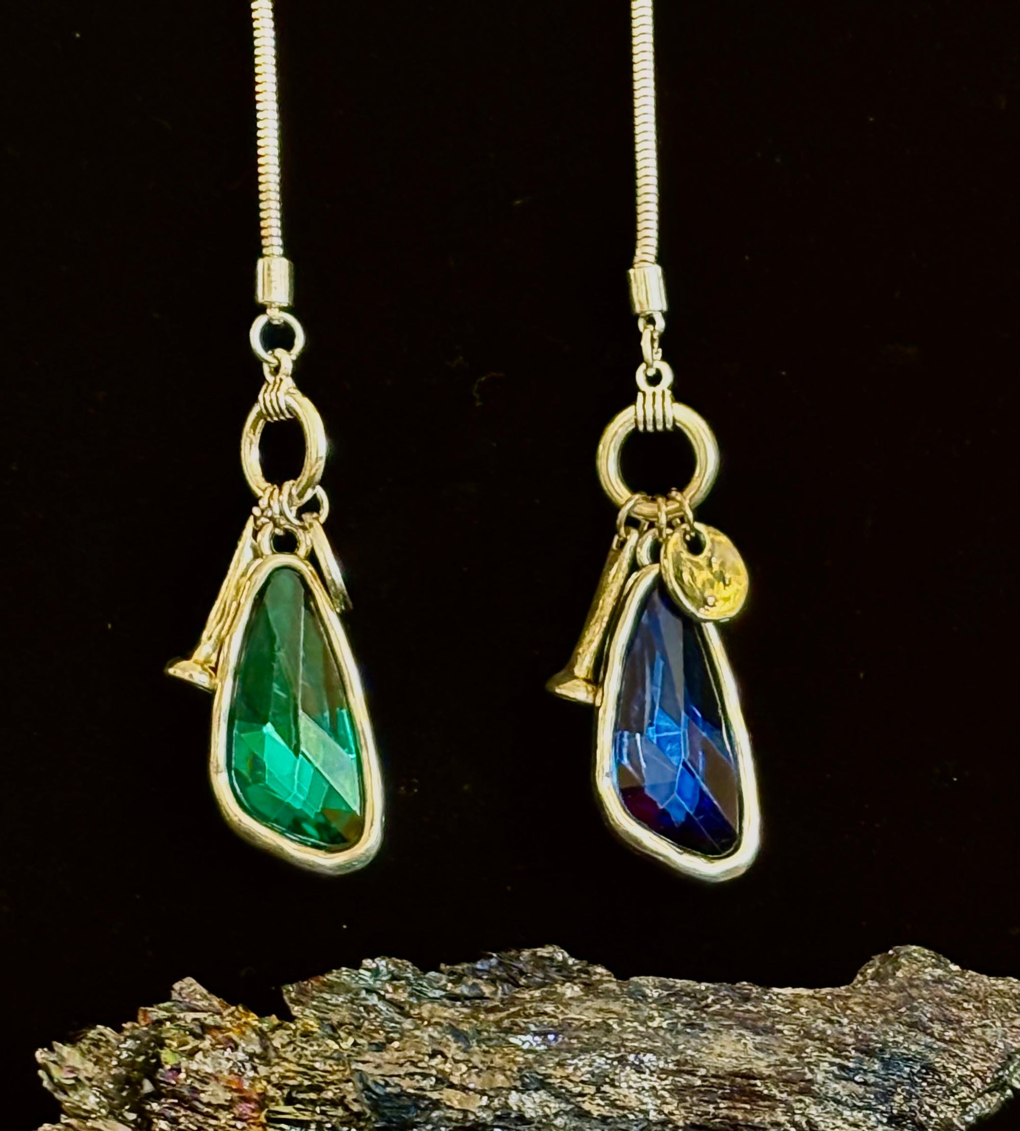 Crystal Drop Pendant Necklace – Blue or Green – Adjustable 75cm (29 inch) Chain