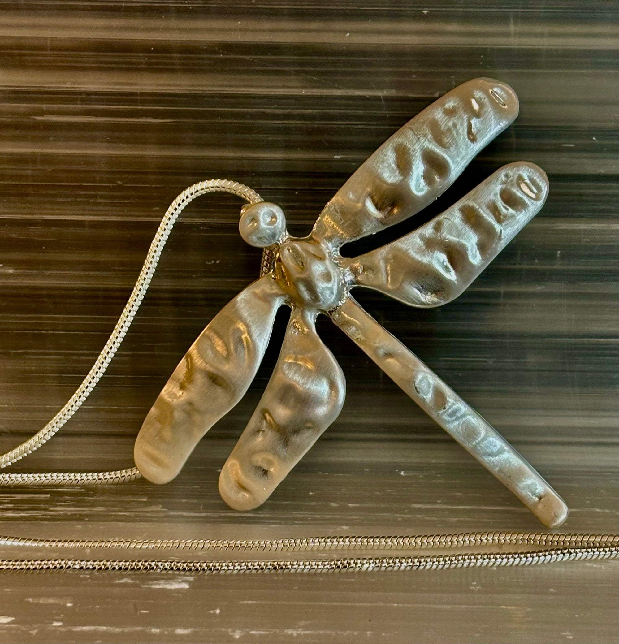 🐉 Dragonfly Pendant Necklace – Embrace Change, Fly Fierce