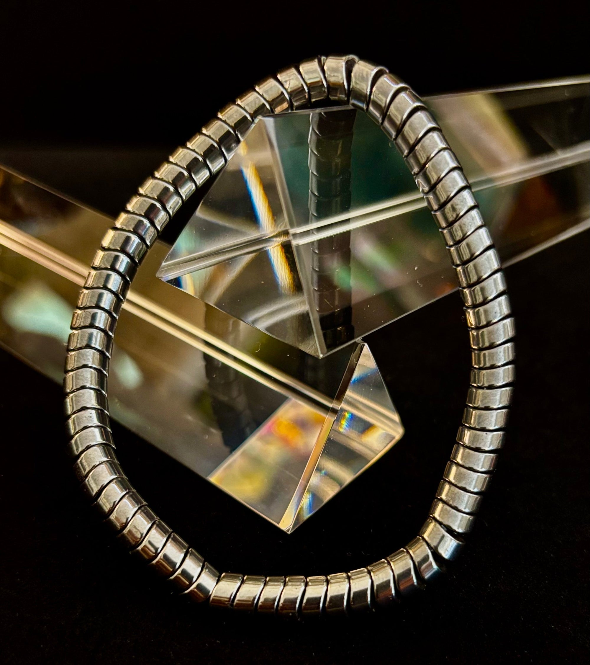 🐍 Snake Bone Style Hematite Bracelet – Bold & Modern Power Piece