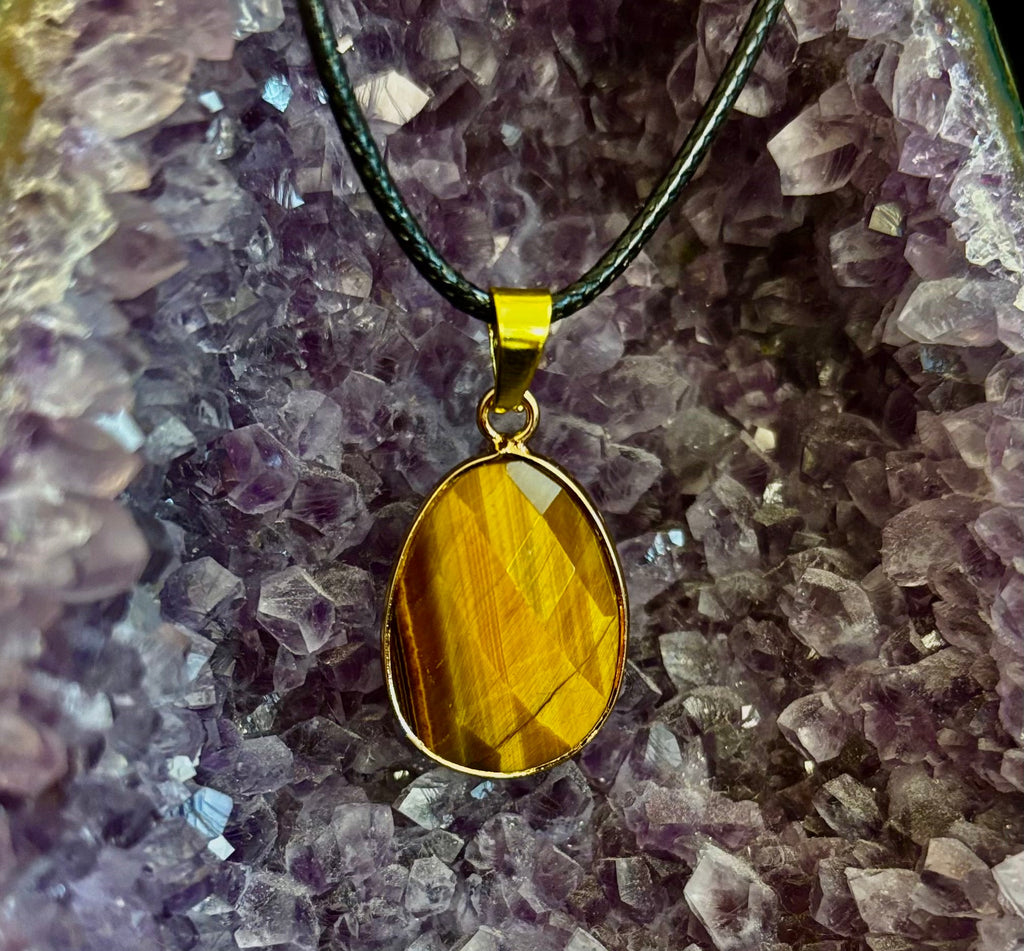 Crystal Drop Necklace – 1 inch Teardrop Pendant (Made in Australia)