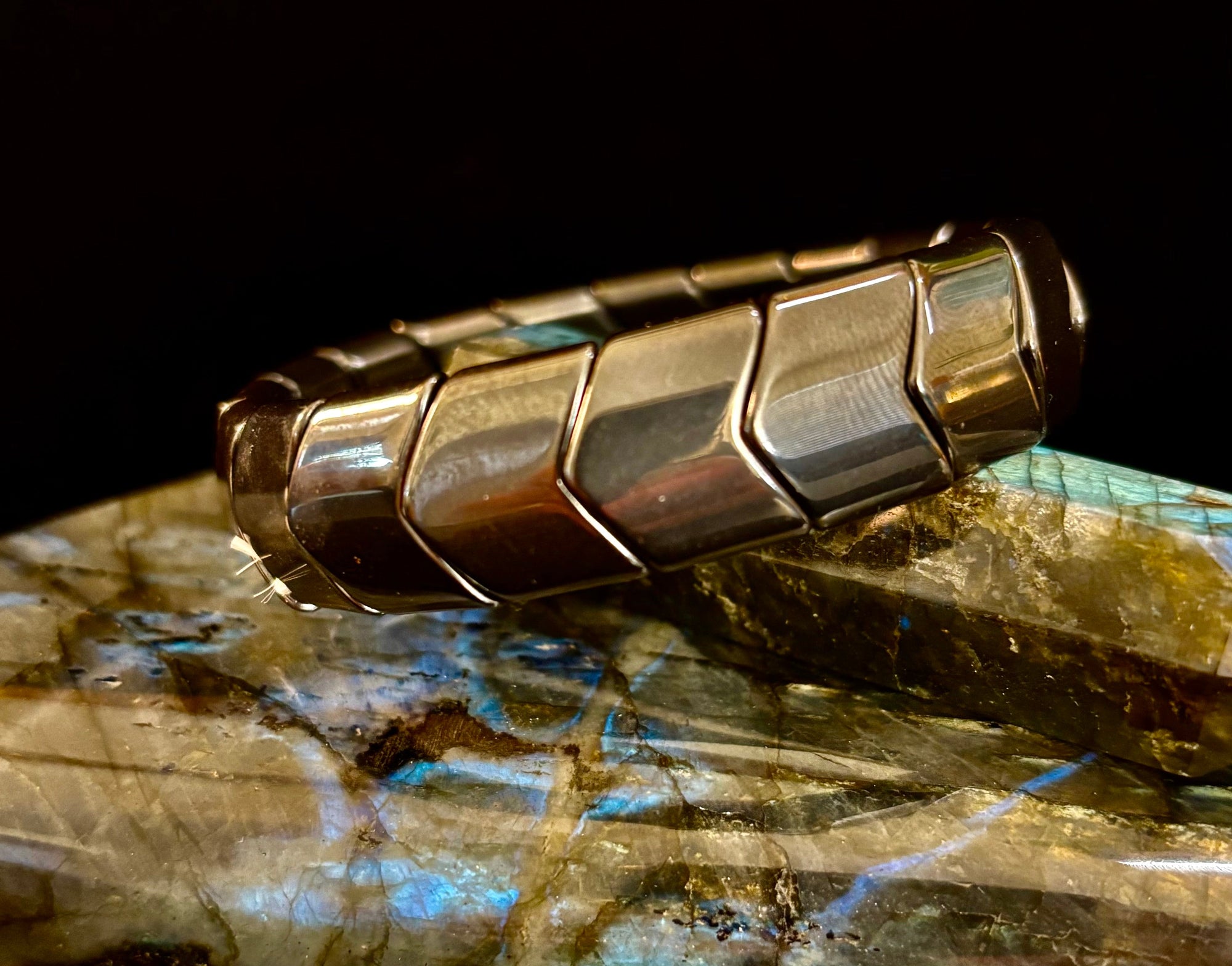 Grounded Strength Hematite Bracelet – Balance • Protection • Confidence (Medium–Large Wrists)