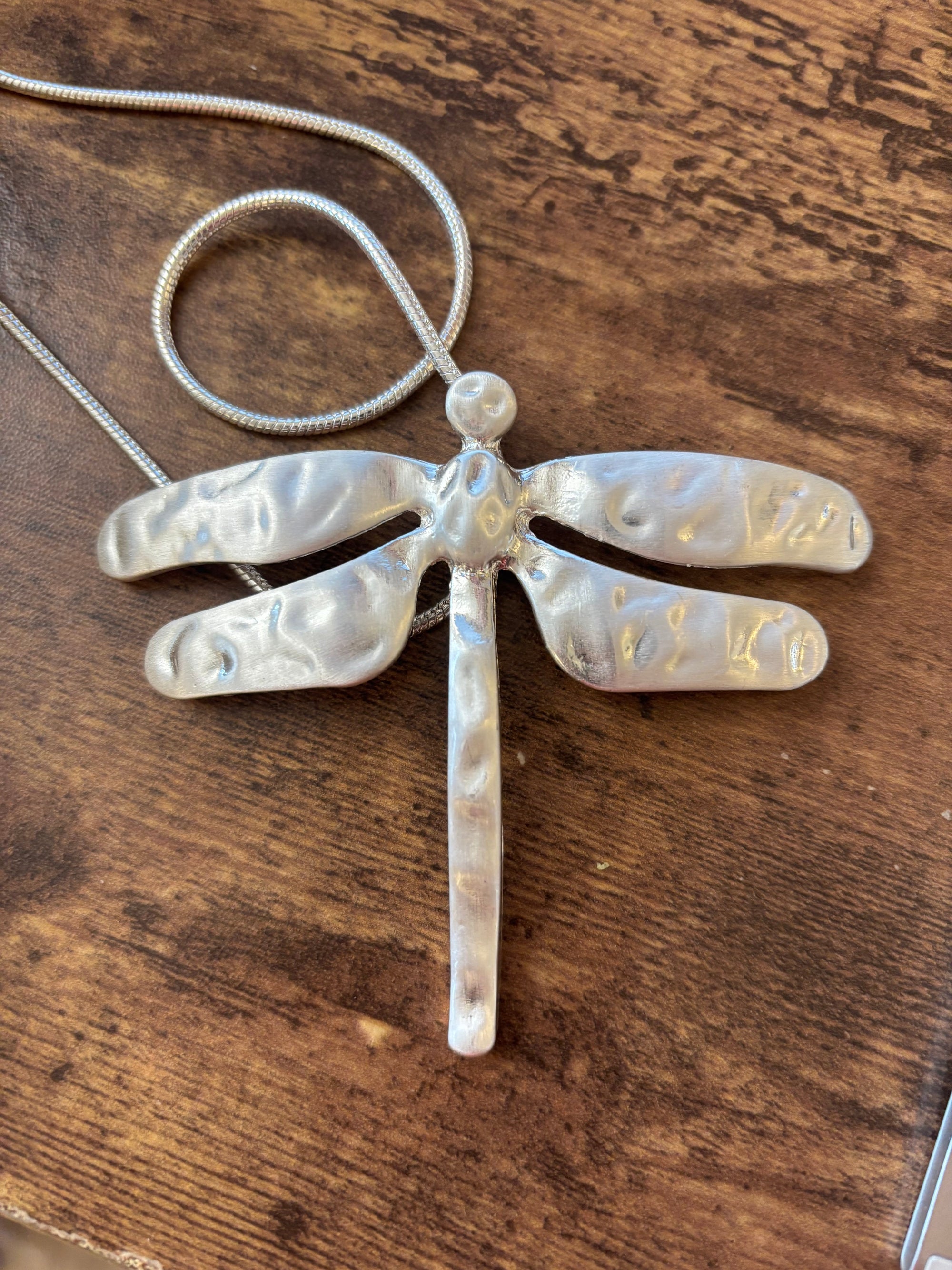 🐉 Dragonfly Pendant Necklace – Embrace Change, Fly Fierce