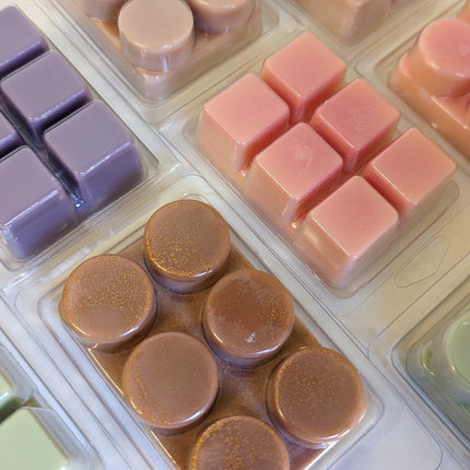 Clamshell Wax Melts - Cozy & Comforting  – Warm, Inviting Scents for Relaxation & Seasonal Gifting