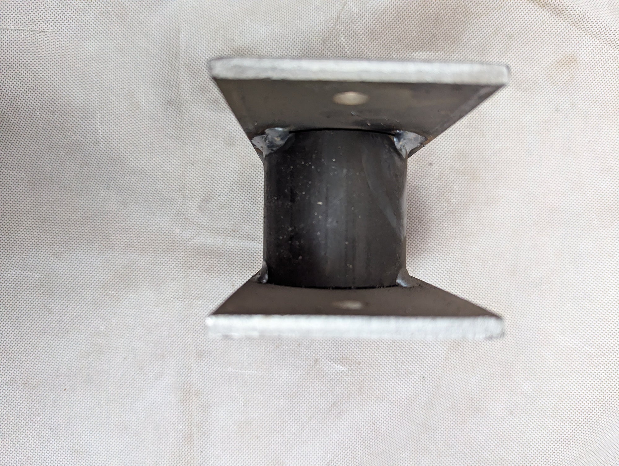 2" Wide Slipper Spring Rear Hanger - HG-3028-R