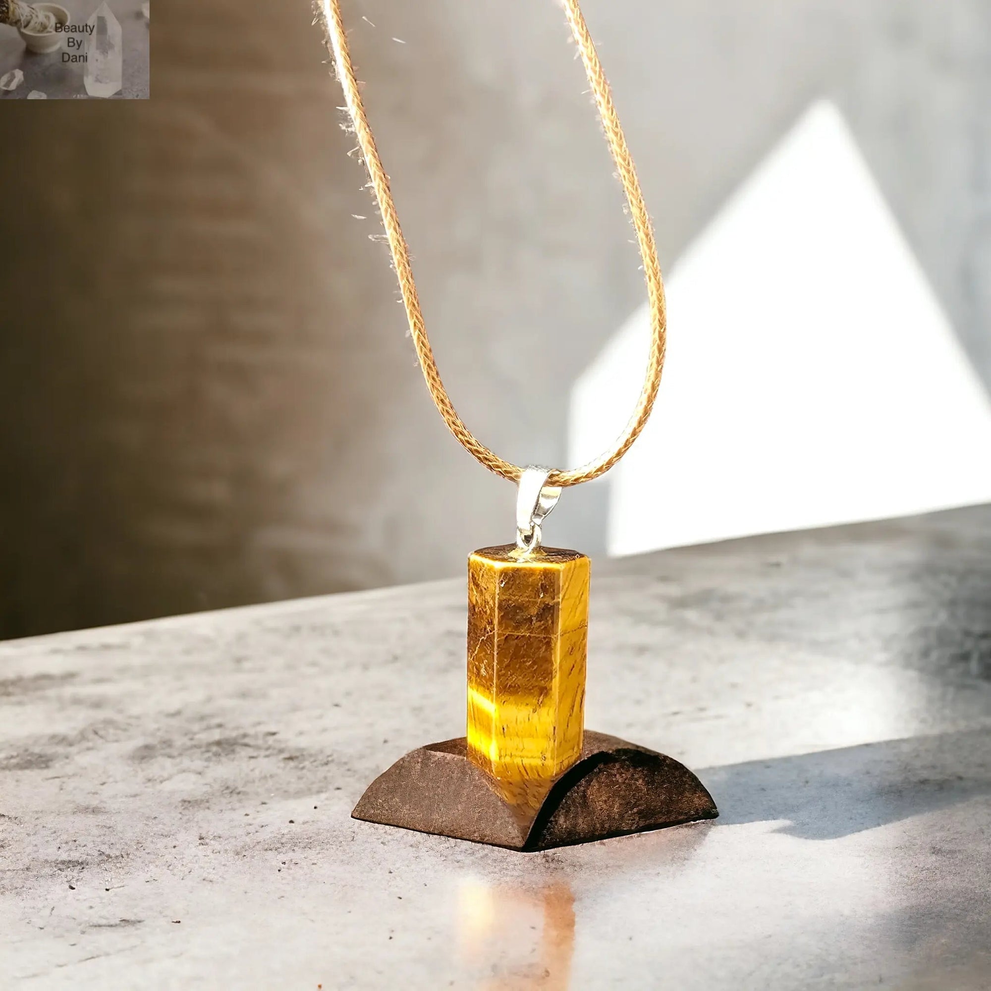 Tiger's Eye Leather Cord Necklace - 18 Inch