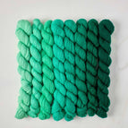 Crewel (2 ply) / Hank (25 grams) / 432