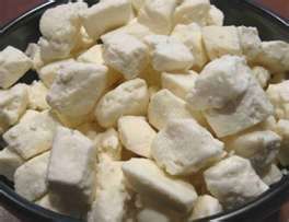 Eichten's Garlic Flavored Cheddar Cheese Curds 8 oz
