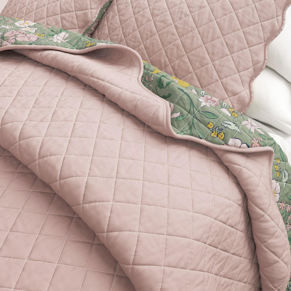 Floral Print & Scalloped Edge Cotton Quilt Set - Gwen Collection