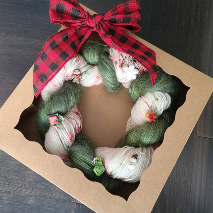 Holiday Yarn Wreath knit gift set
