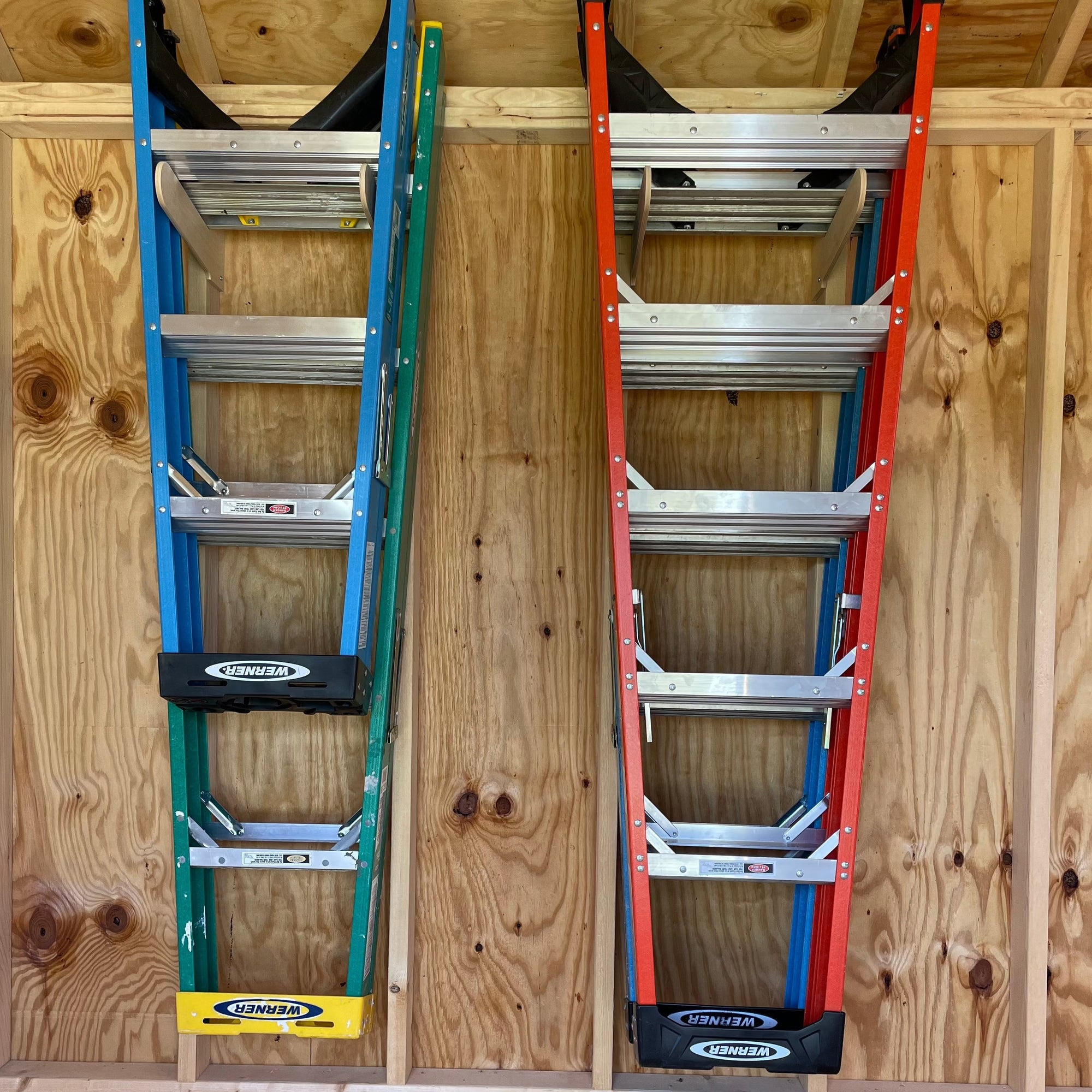 Shed Tool Organizer – Step Ladder & Yard Tool Storage Rack