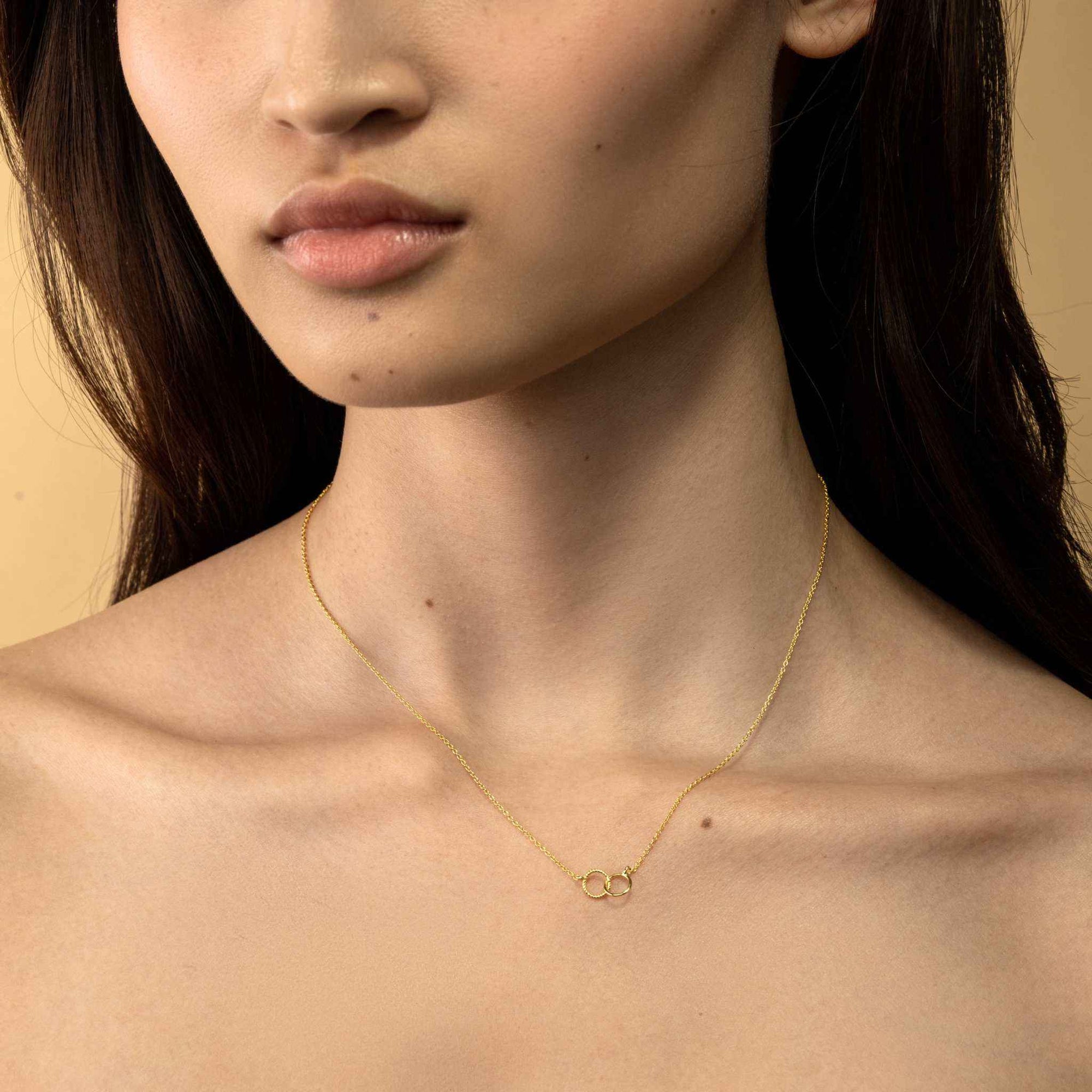 Interlocking Circle Necklace