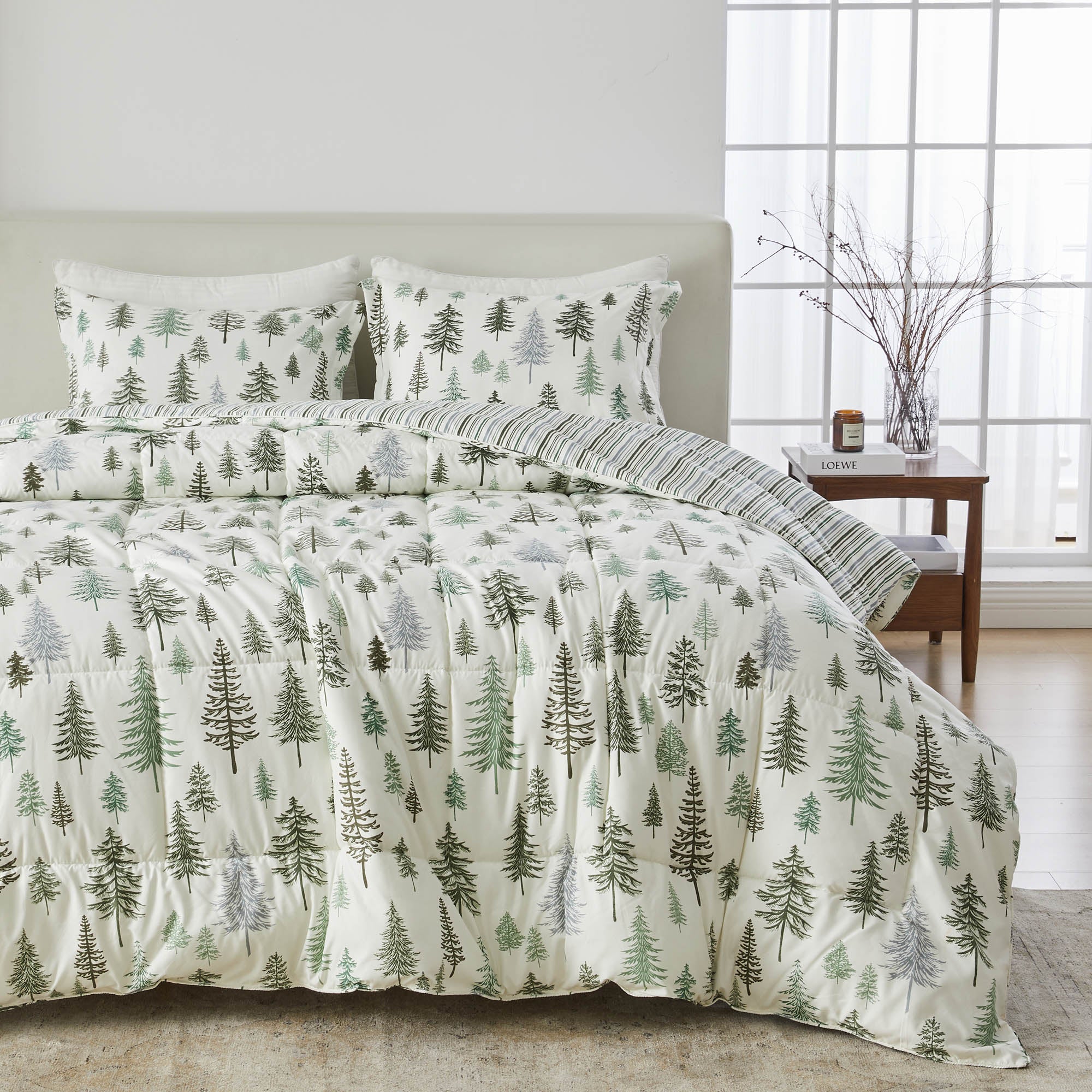Reversible Christmas Comforter and Sham Set - Holiday / Lodge Odette Collection