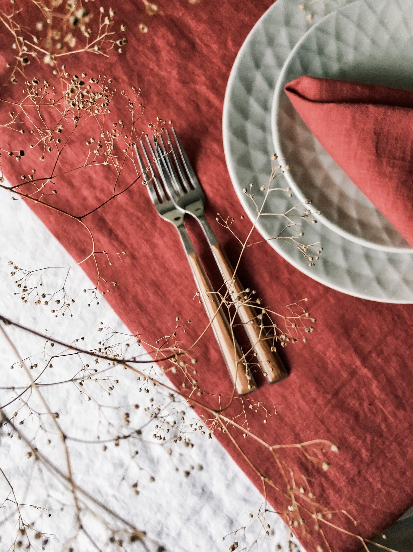 Soft Linen Table Runners