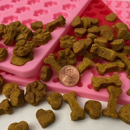 Lucy Loo Treats - Peanut Butter & Pumpkin Treats - Micro Treats (5 oz. Bag)