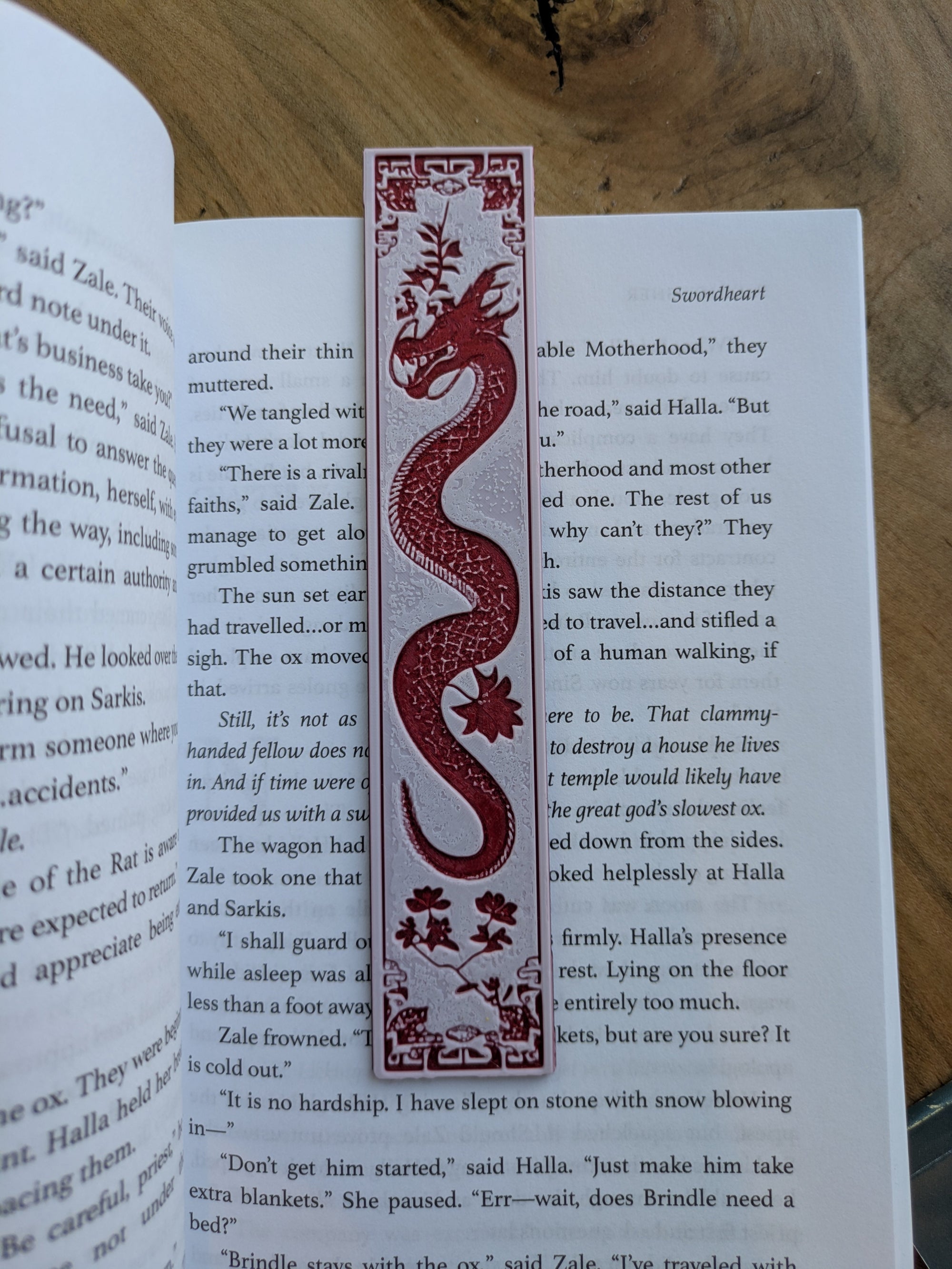 Red Dragon & Floral Pattern Bookmark Set – Artistic and Intricate Book Lovers’ Gift