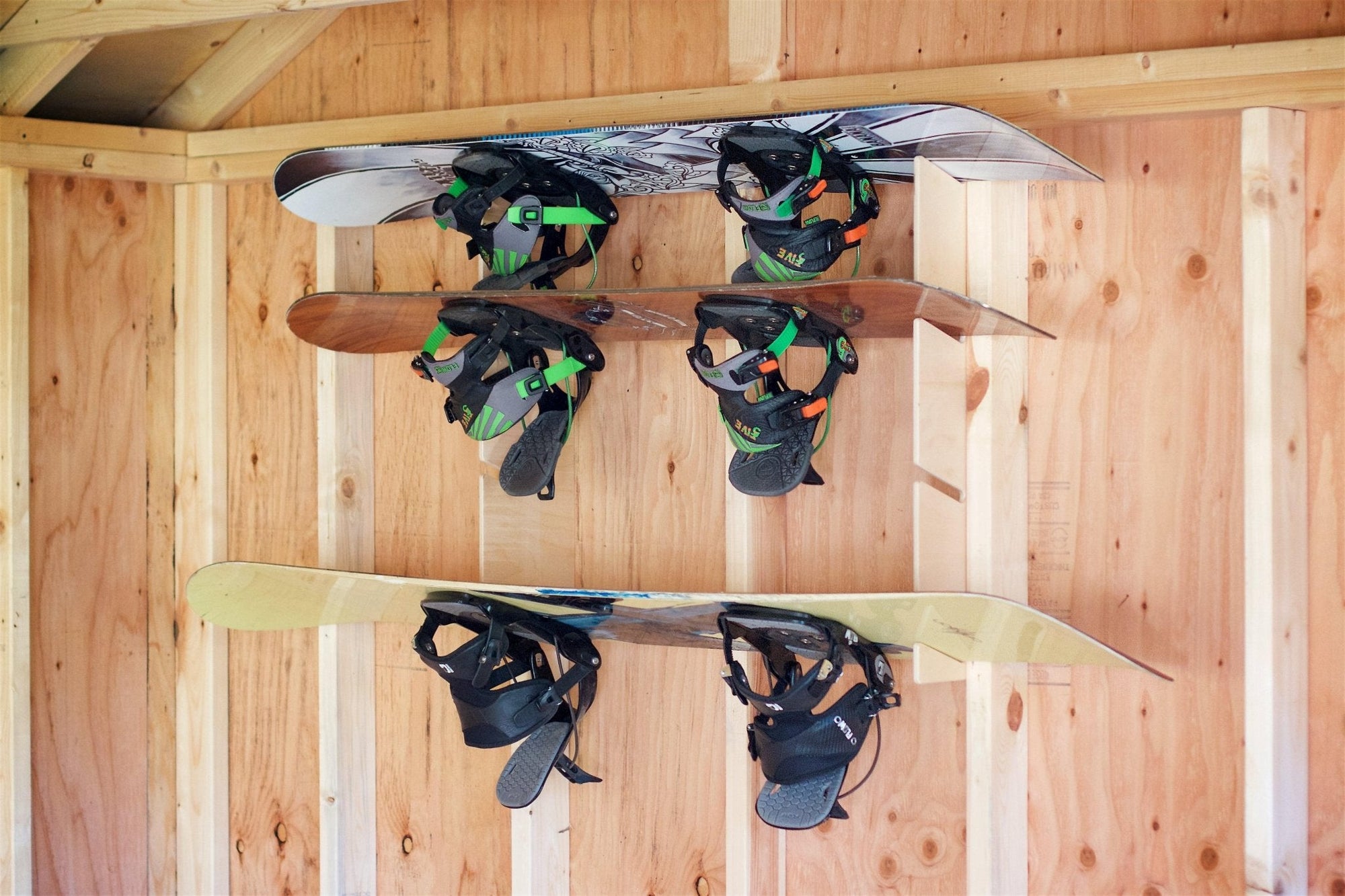 Snowboard Storage Rack – Shed Organizer for Snow Gear & Sporting Equipment
